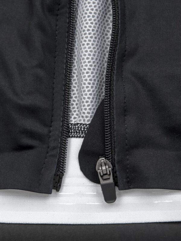 BAR_3822-Duzy-min-810x1080