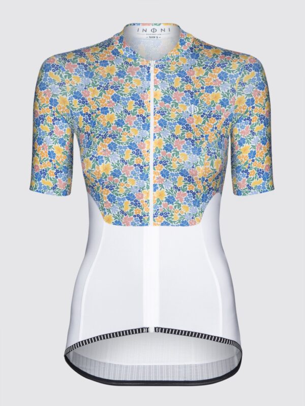 Koszulka Inoni Floral Whispers Koszulka Inoni Floral Whispers